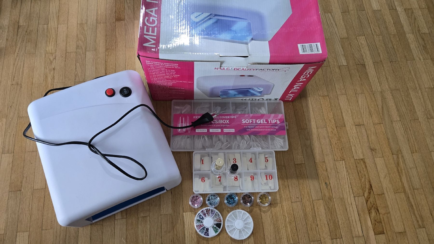 Unghie finte: Nagel Lampe im Set mit Tips und Deko – Usato da Affoltern am Albis venduto da avi_