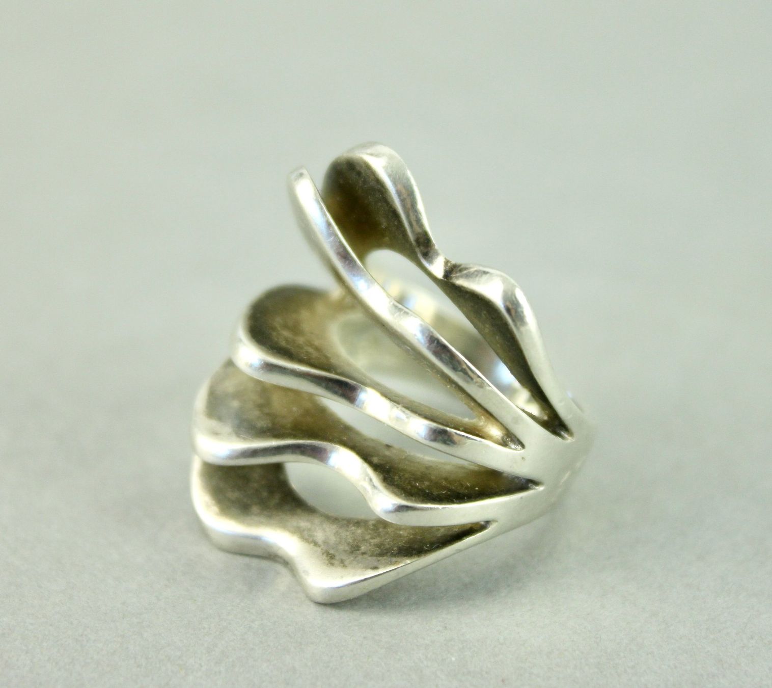 Ringe: FÄCHERRRING "AUSSERGEWÖHNLICH" SILBER 925. VINTAGE. – Gebraucht aus Grandcour von Flowerstyle 1