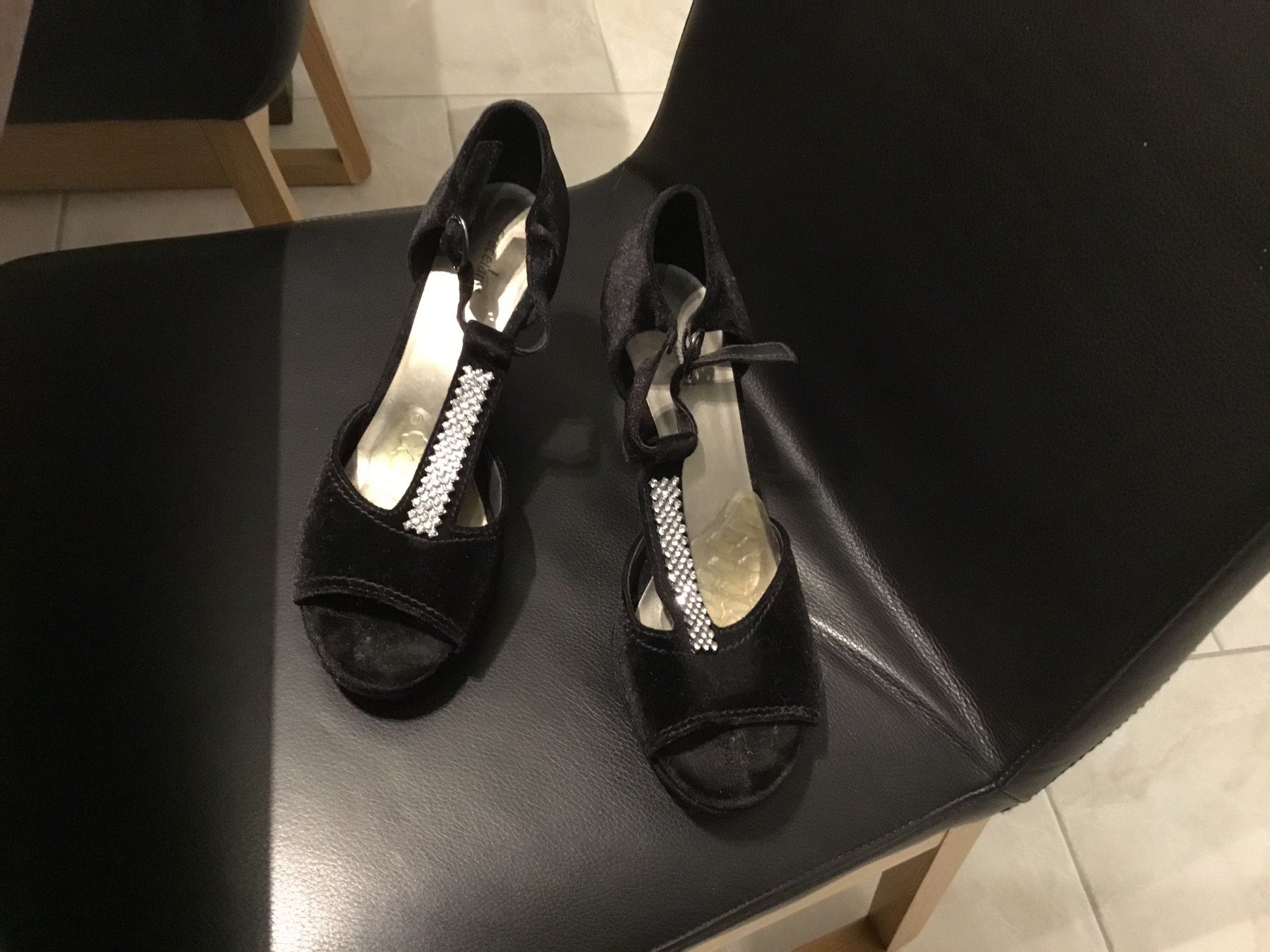 Scarpe da donna: Schöner offner Absatzschuh Gr.40 – Usato da Würenlos venduto da Tina48