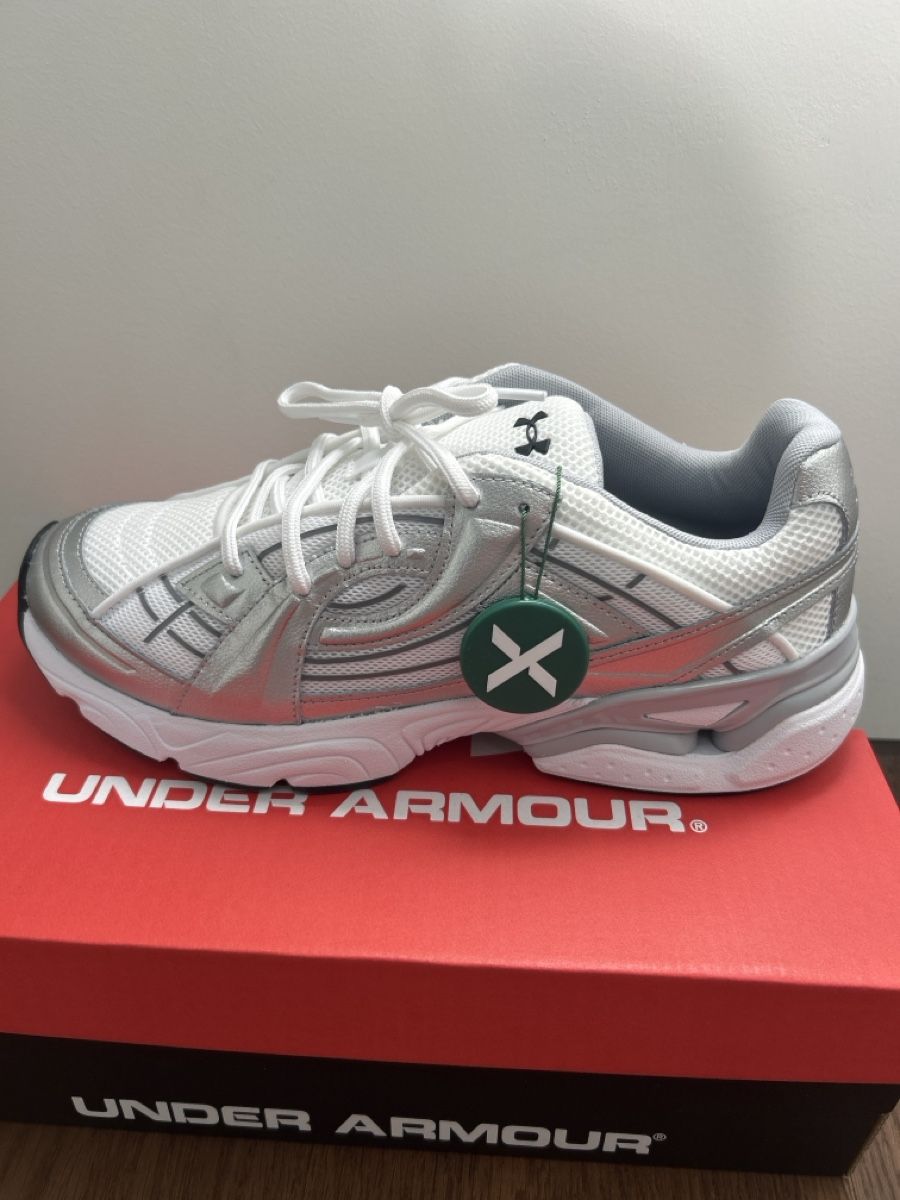 Under Armour Herrenschuhe: Under Armour Sola white/silver – Neu und originalverpackt aus Affoltern am Albis von maddu8 2