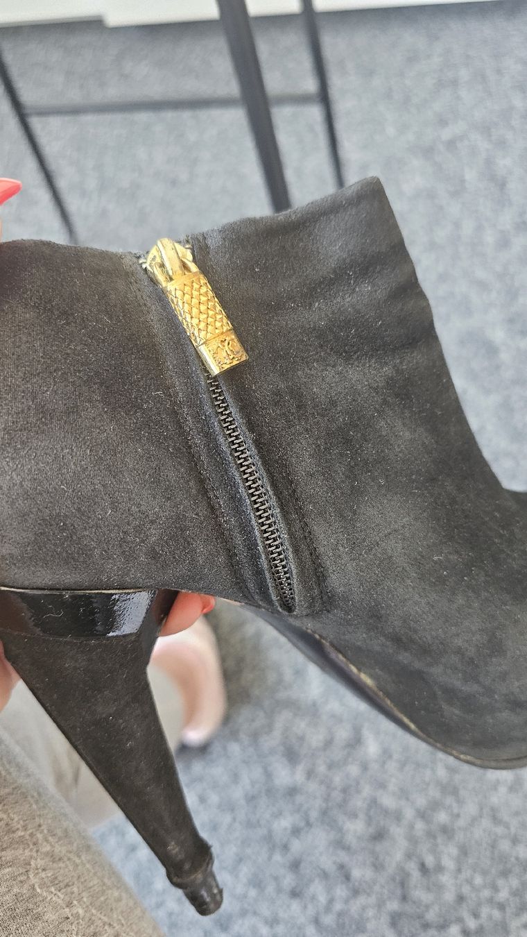 Roberto Cavalli Chaussures femmes: Roberto Cavalli Stiefeletten 39 – D'occasion à Mauren par ehr_5cy6 5