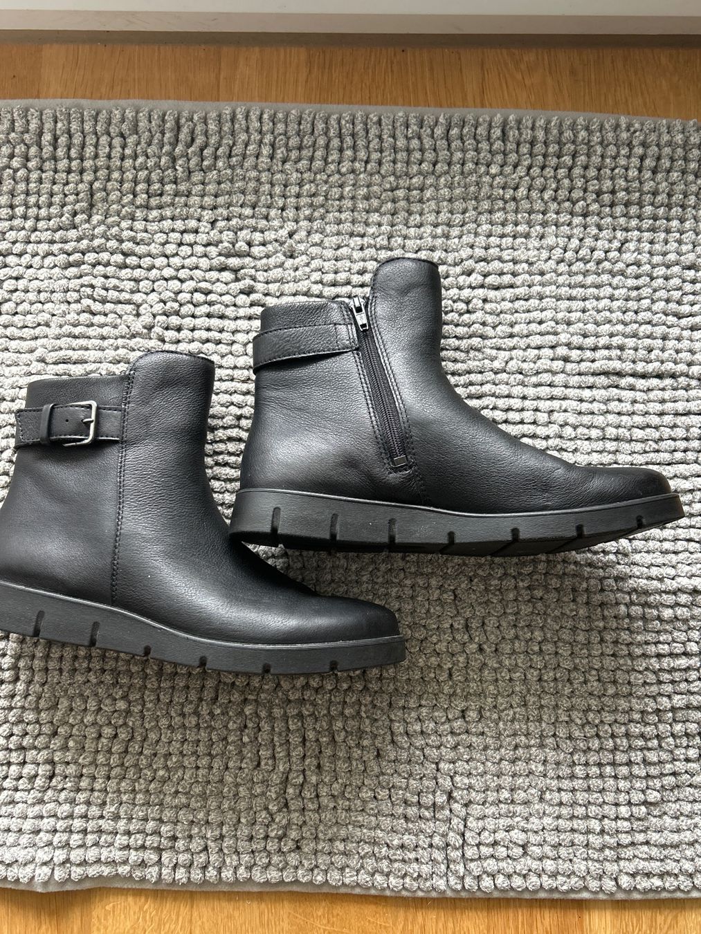 Ecco Scarpe da donna: Ecco Stiefelette Gr.37 wie neu – Usato da Feuerthalen venduto da Anna_Swift 7