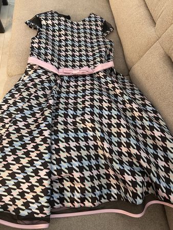 Neues &Elegantes Kleid mit Hahnentrittmuster, Grösse 12-14