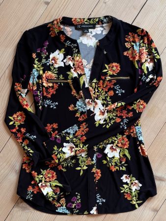 Bluse/Top luftig,leicht,fliessend,kühler Stoff,Blumen,Gr.S