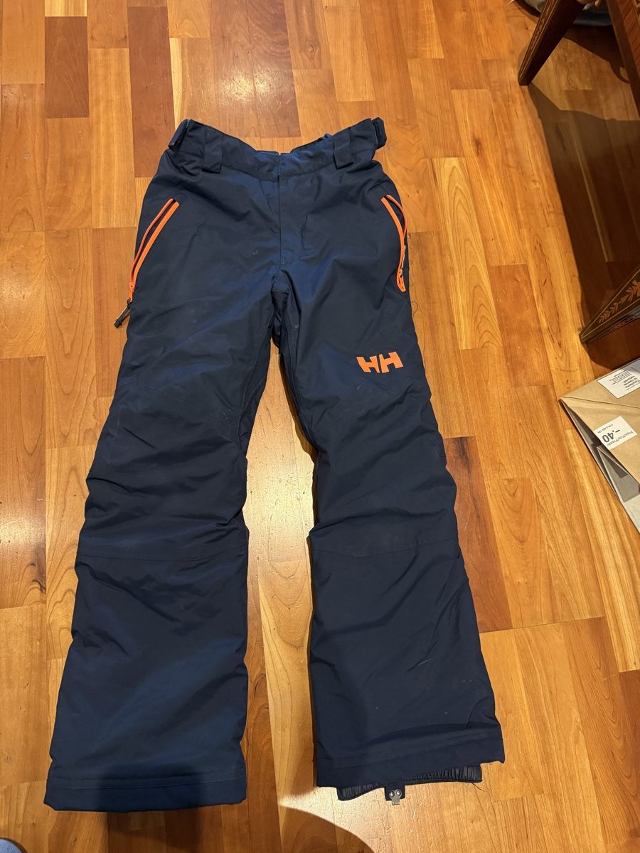 Helly Hansen Pantalons: Skihose Helly Hansen 152 – D'occasion à Meggen par Sylvie00123