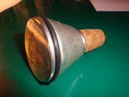 Ausguss für Flasche, Flaschenzapfen, ev. Silber