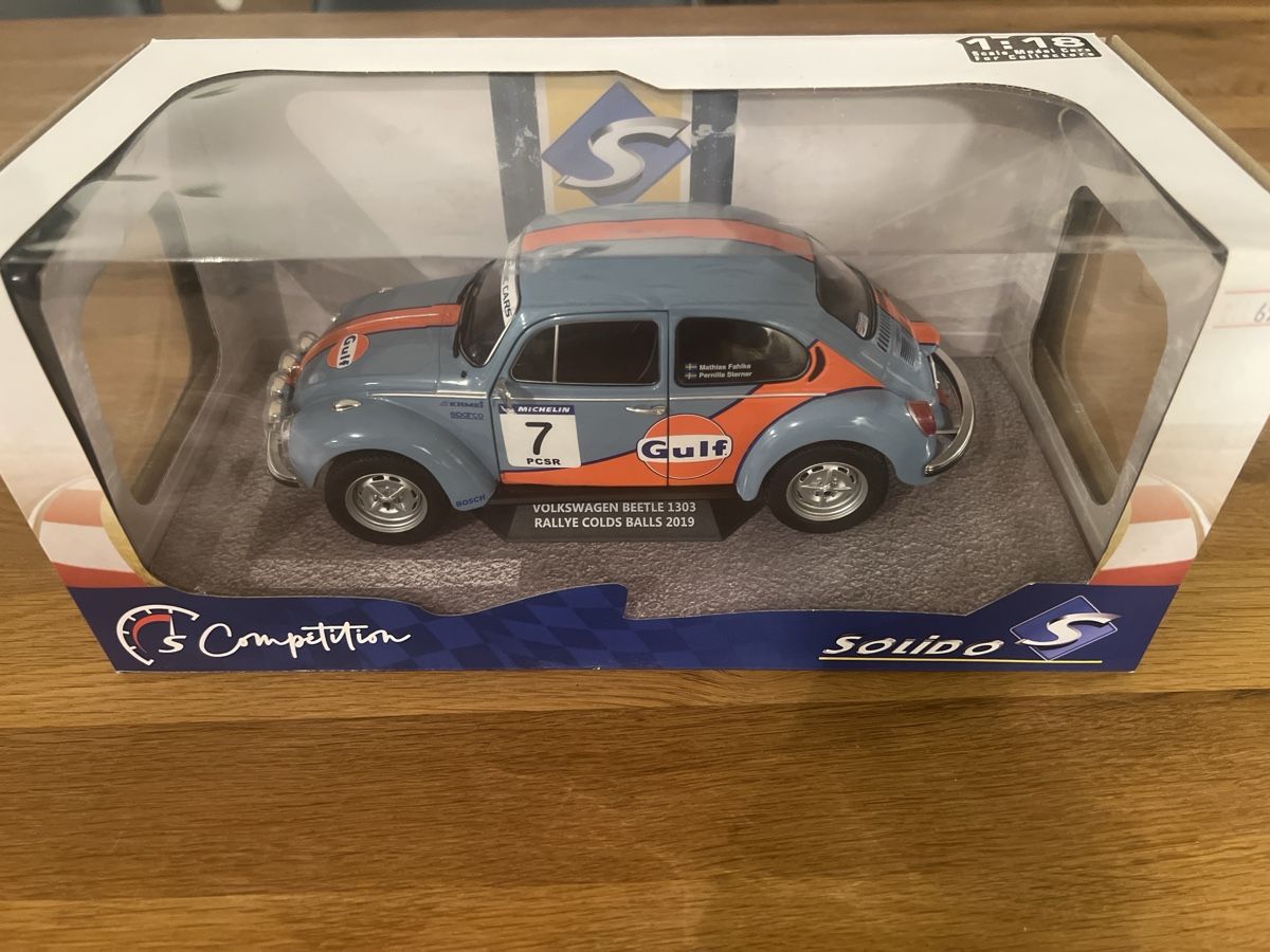 Volkswagen Modellini d'auto: VW Beetle 1303 Rallye COLD BALLS 2019 Gulf Modellauto – Nuovo (secondo la descrizione) da Uznach venduto da Apuutze