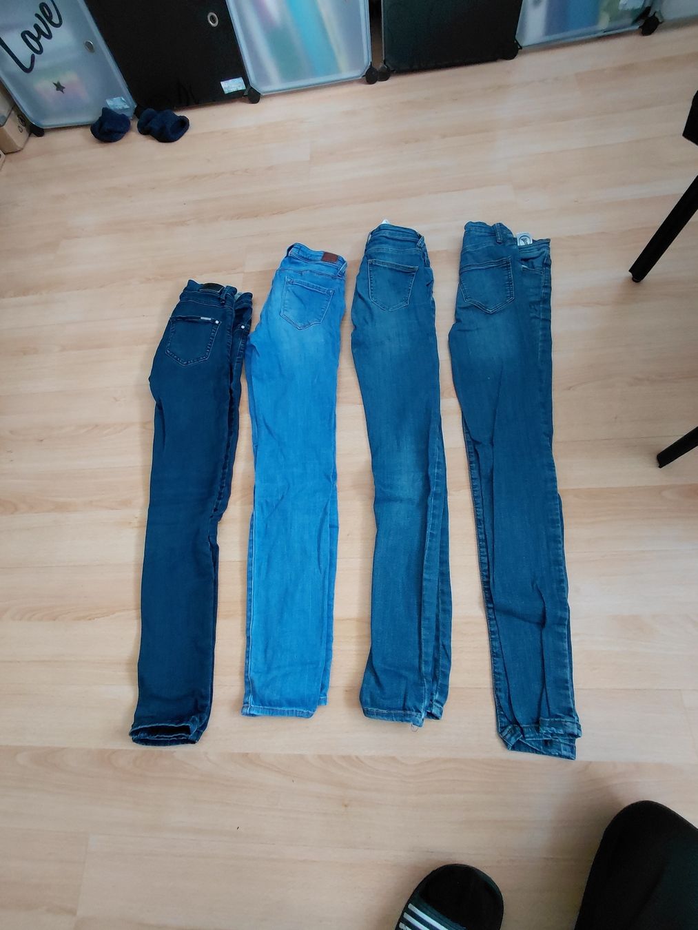Lots de vêtements: jeans kleiderpaket 32 – D'occasion à St. Niklaus VS par sportler60 1