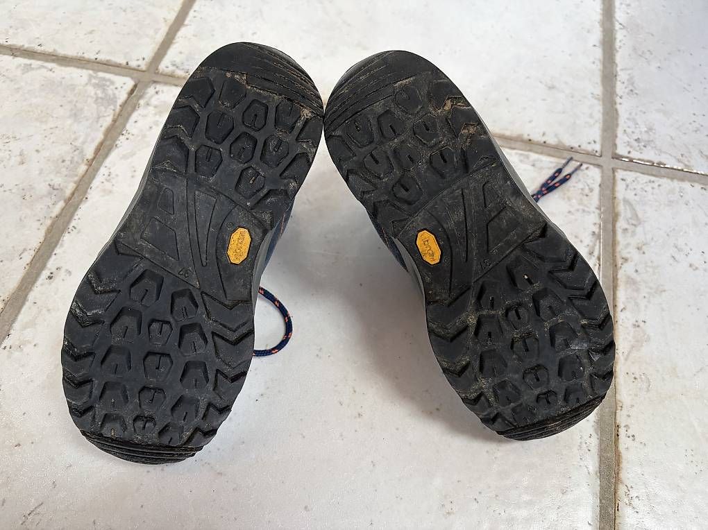 Schuhe für Jungen: Wanderschuhe Lowa Gr. 37 Gore-Tex – Gebraucht aus Schönenberg ZH von Helicase 4