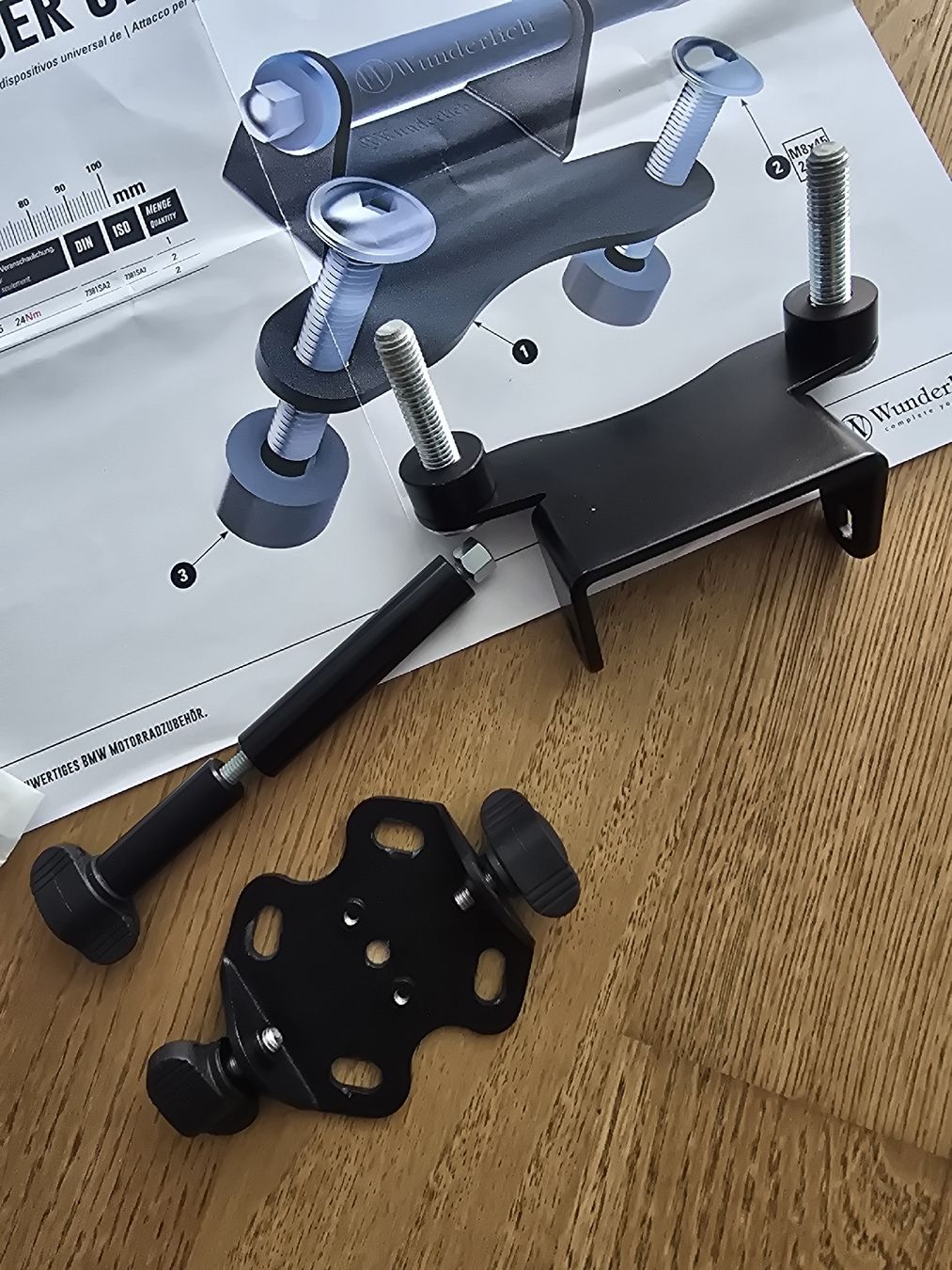 Supporti a parete: Wunderlich Gerätetraeger Universal + Navihalter - BMW R18 – Usato da La Tour-de-Peilz venduto da zugM 1