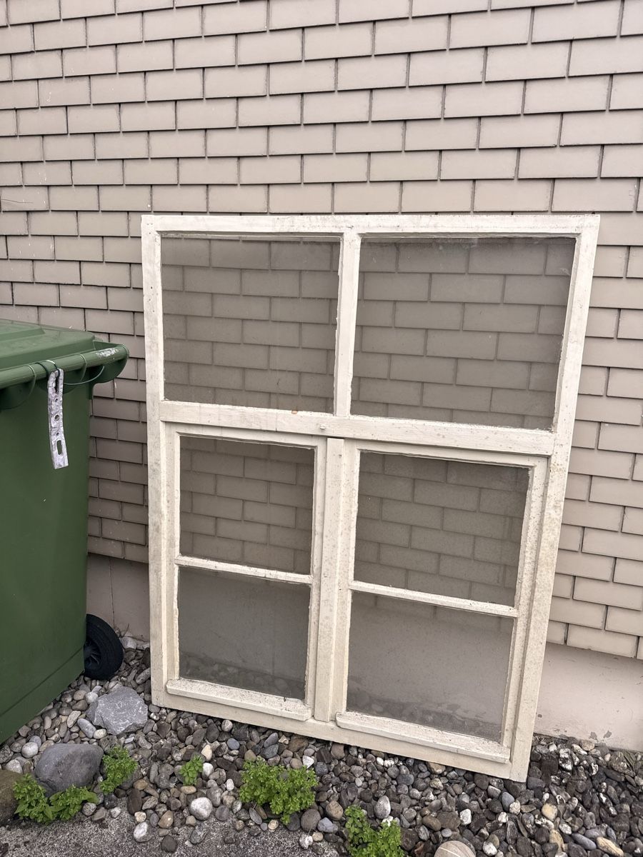Fenster: Altes Holzfenster 4-flg – Gebraucht aus Diepoldsau von Risa-94