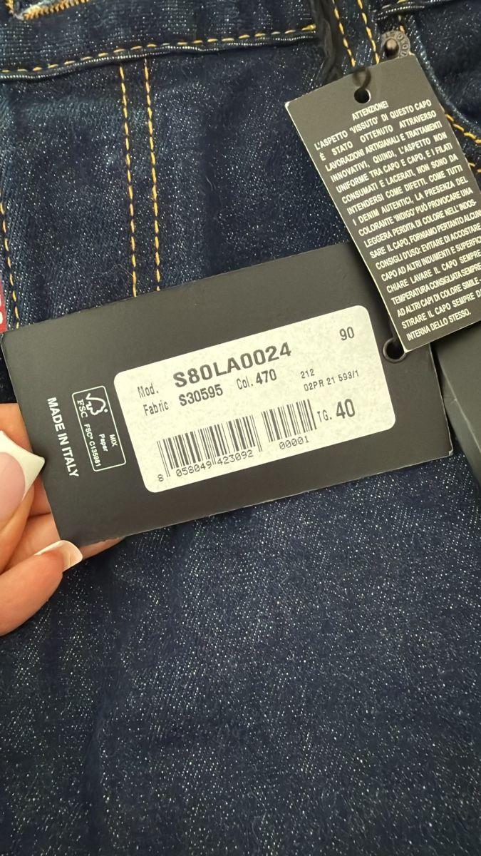Dsquared2 Jeans: Original Dsquared2 neu mit Etikett – Nuovo e nell'imballaggio originale da Menziken venduto da ann_77cp 2