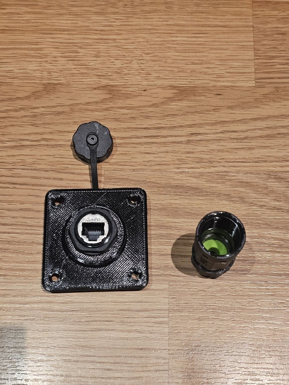 Elektronikbauteile: Ethernet Einbaudose Panelmontage wasserdicht IP68 Neu – Neu und originalverpackt aus Oberkirch LU von schegy-by-jonsen 1