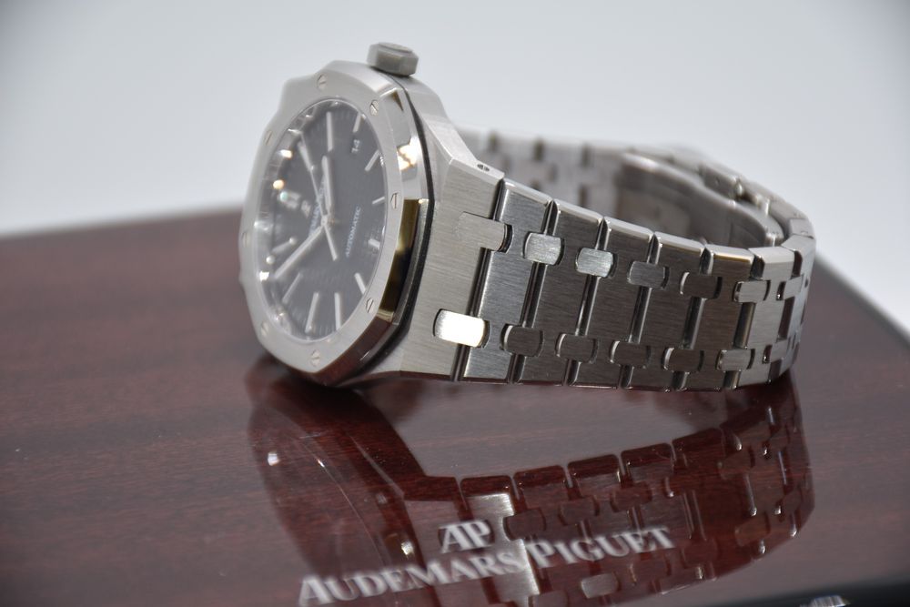 audemars-piguet-royal-oak-ref-15400st-ap-service-in-2022-kaufen-auf
