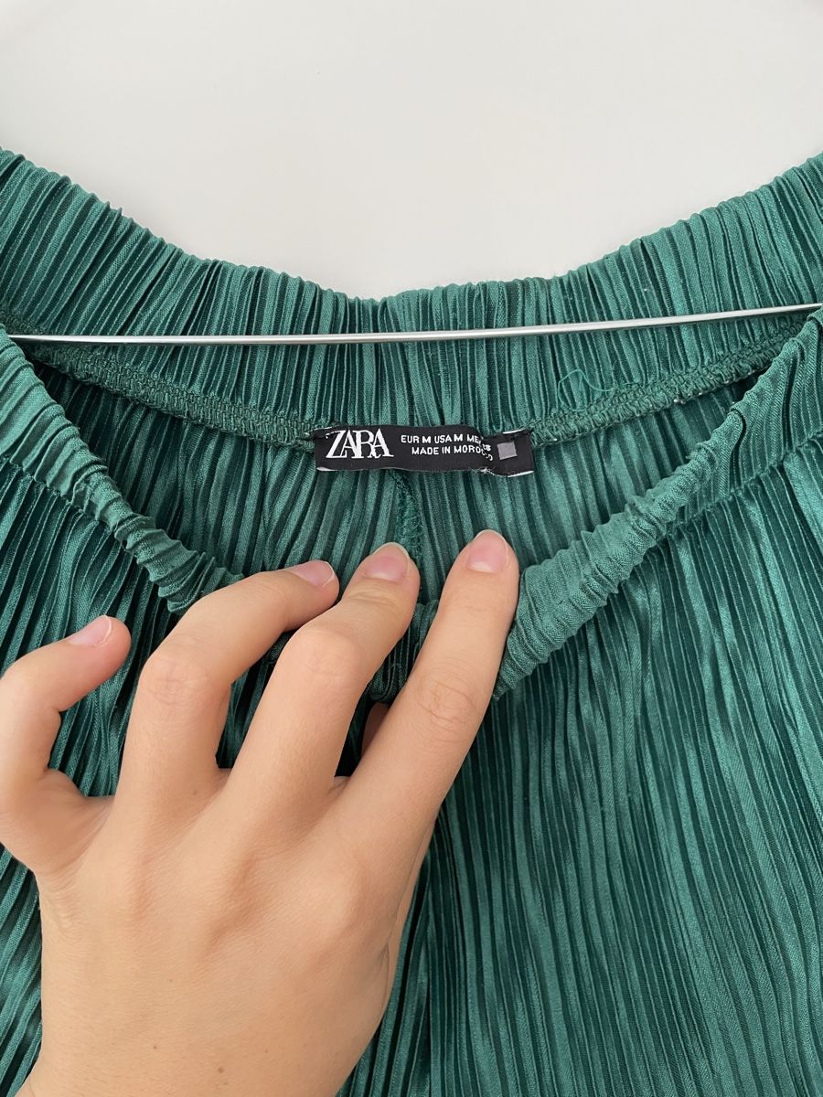 Zara Pantaloni: Zara Hose, Gr. M, smaragdgrün, Plissee – Usato da Zürich venduto da vik_isi 2