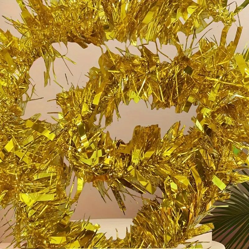 Alle Dekorationen: Goldene Lametta Weihnachtsdeko, 40cm – Neu und originalverpackt aus Wettingen von Chnoelleli