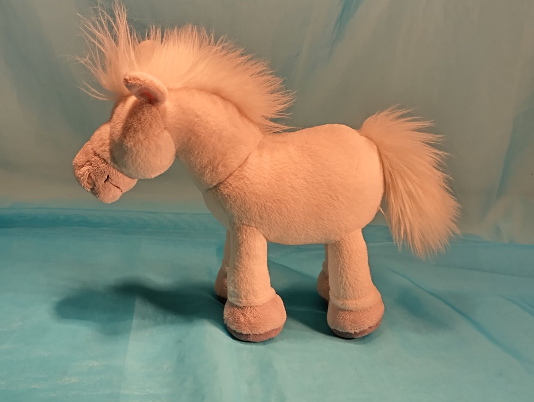 Nici Giocattoli: NICI Pferd, Schimmel, L: 25cm – Usato da Bellach venduto da JingleCherry