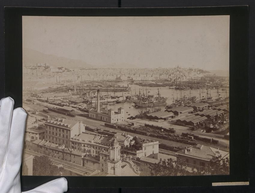 Fotografie & Manifesti: Fotografie Genua / Genova, Panorama da V – Usato da Berlin venduto da bartko-reher