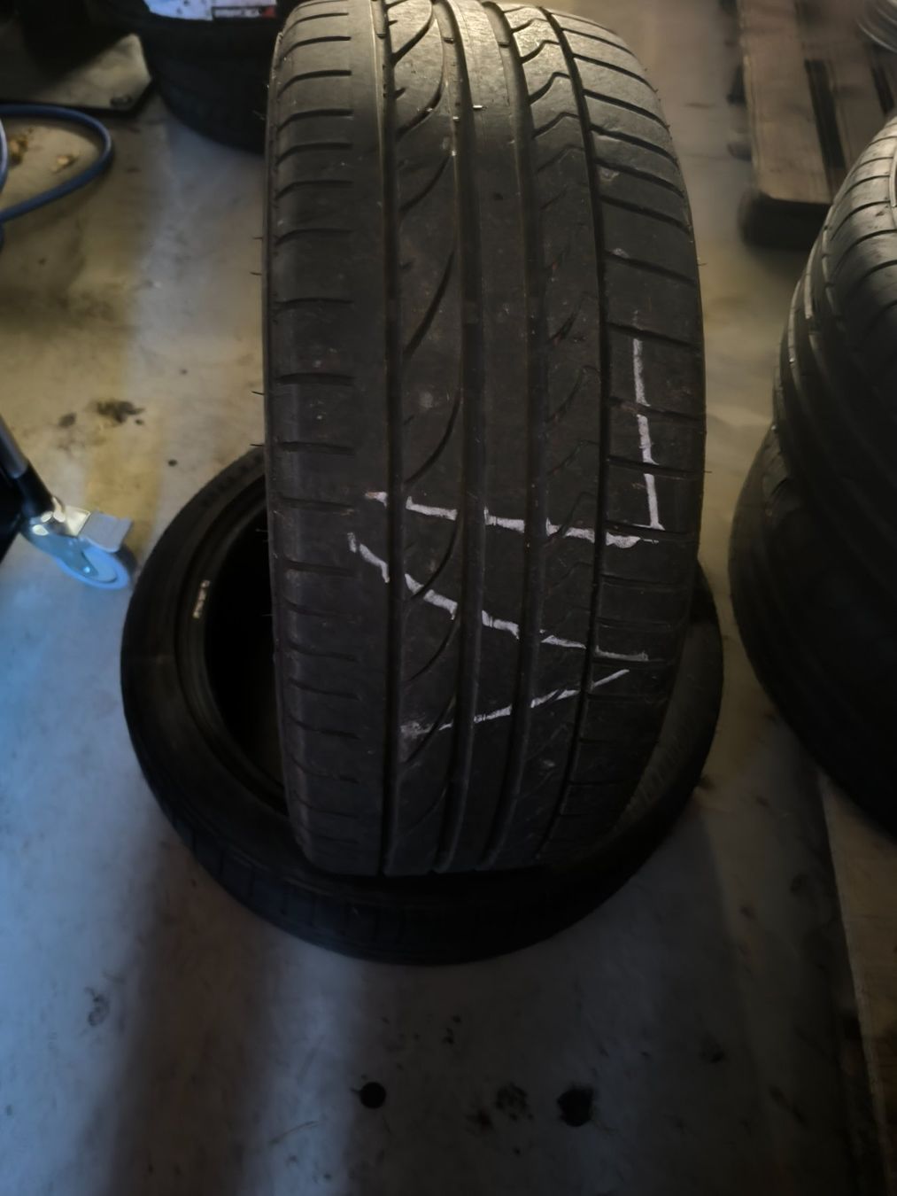 Bridgestone Pneumatici & Ruote complete: 205/45R17 Bridgestone – Usato da Jona venduto da Nabobtuning
