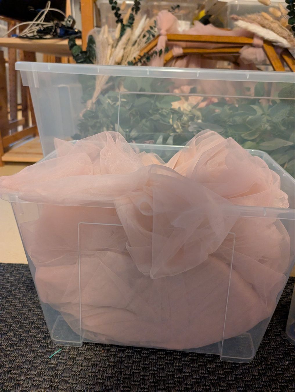 Stoffe: Rosa Tüll, verschnitten – Gebraucht aus Villnachern von MiniMouse2