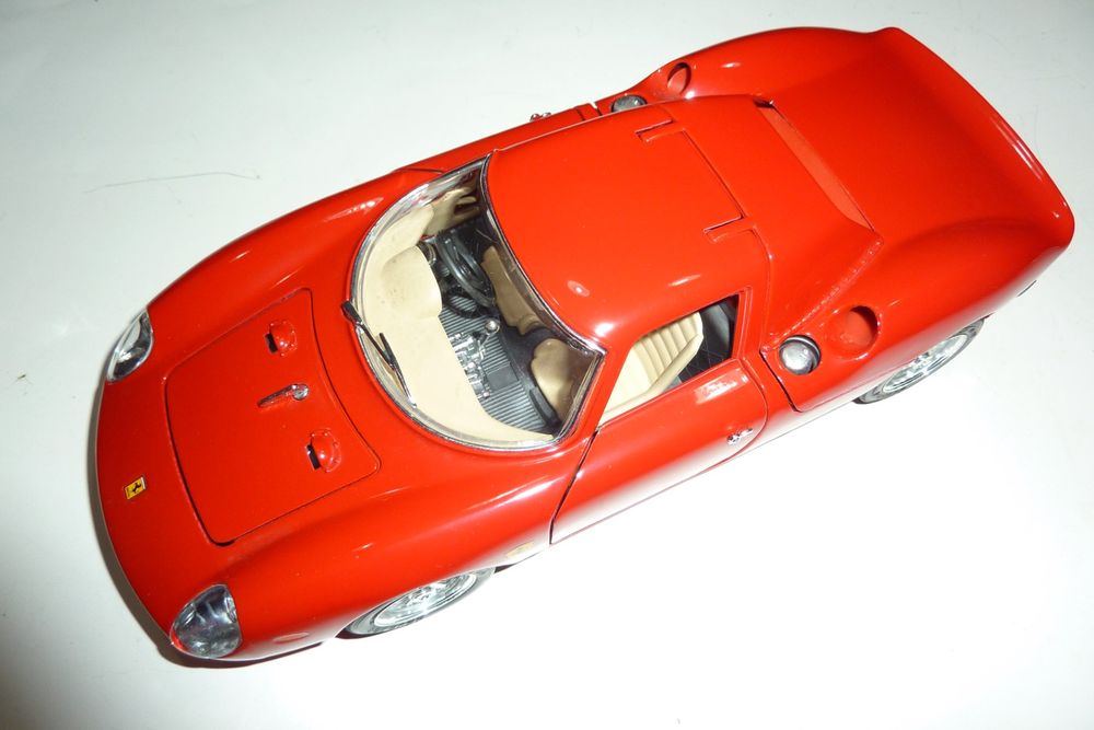 FERRARI 250 LE MANS PININFARINA IN METAL. POLITOYS - M. 1/43. REF 525
