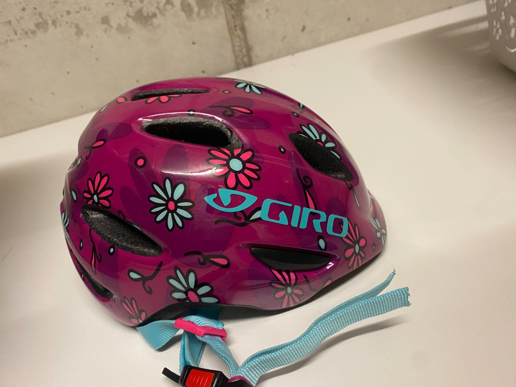 Giro Caschi: Giro Kinder Velohelm, Grösse XS, Blumenmuster – Usato da Rafz venduto da and_lxd8 1