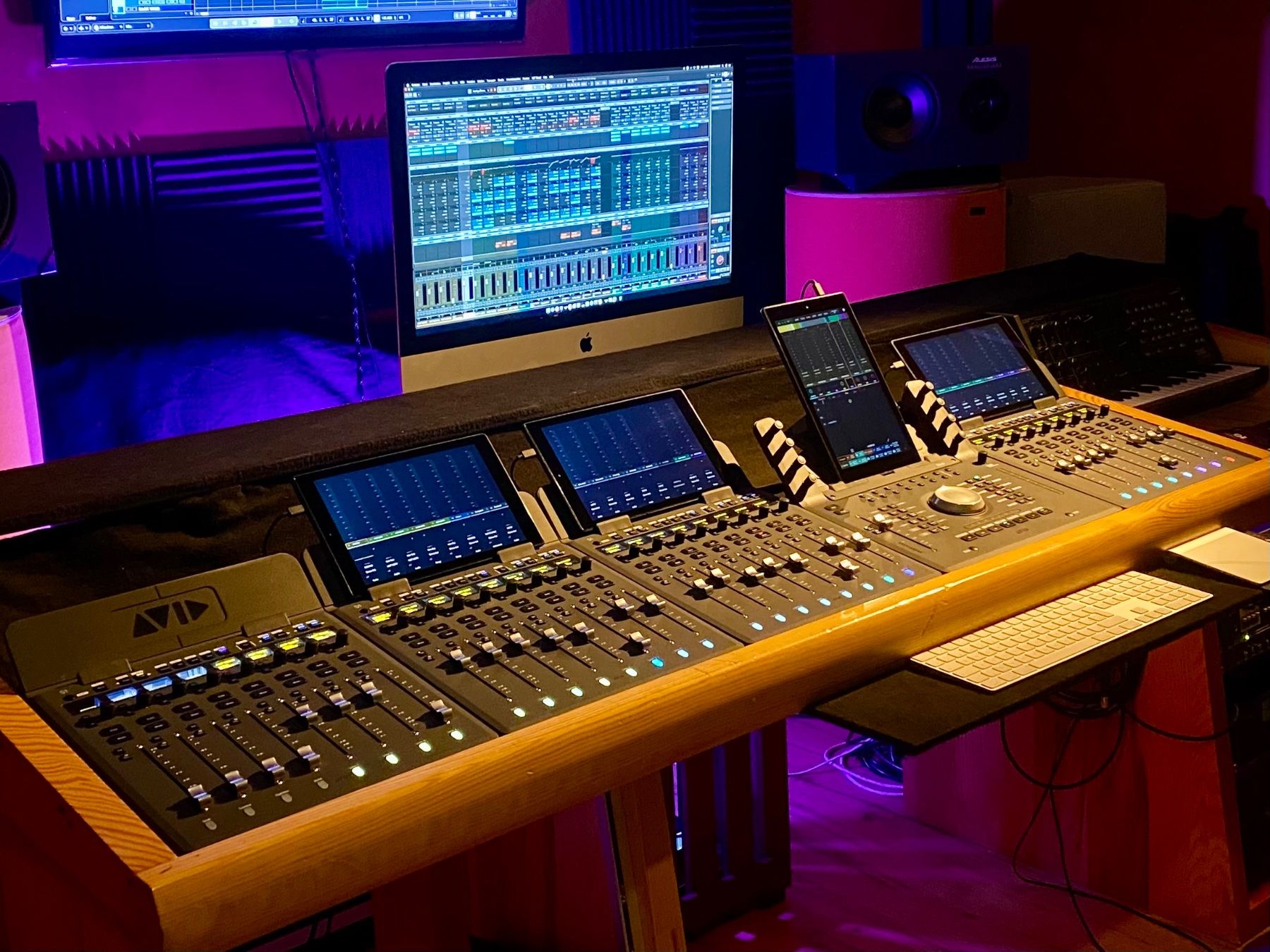 Avid Console di mixaggio: AVID DAW Controller (3x AVID S1 und 1x AVID Dock) – Usato da Zofingen venduto da Dimhof84