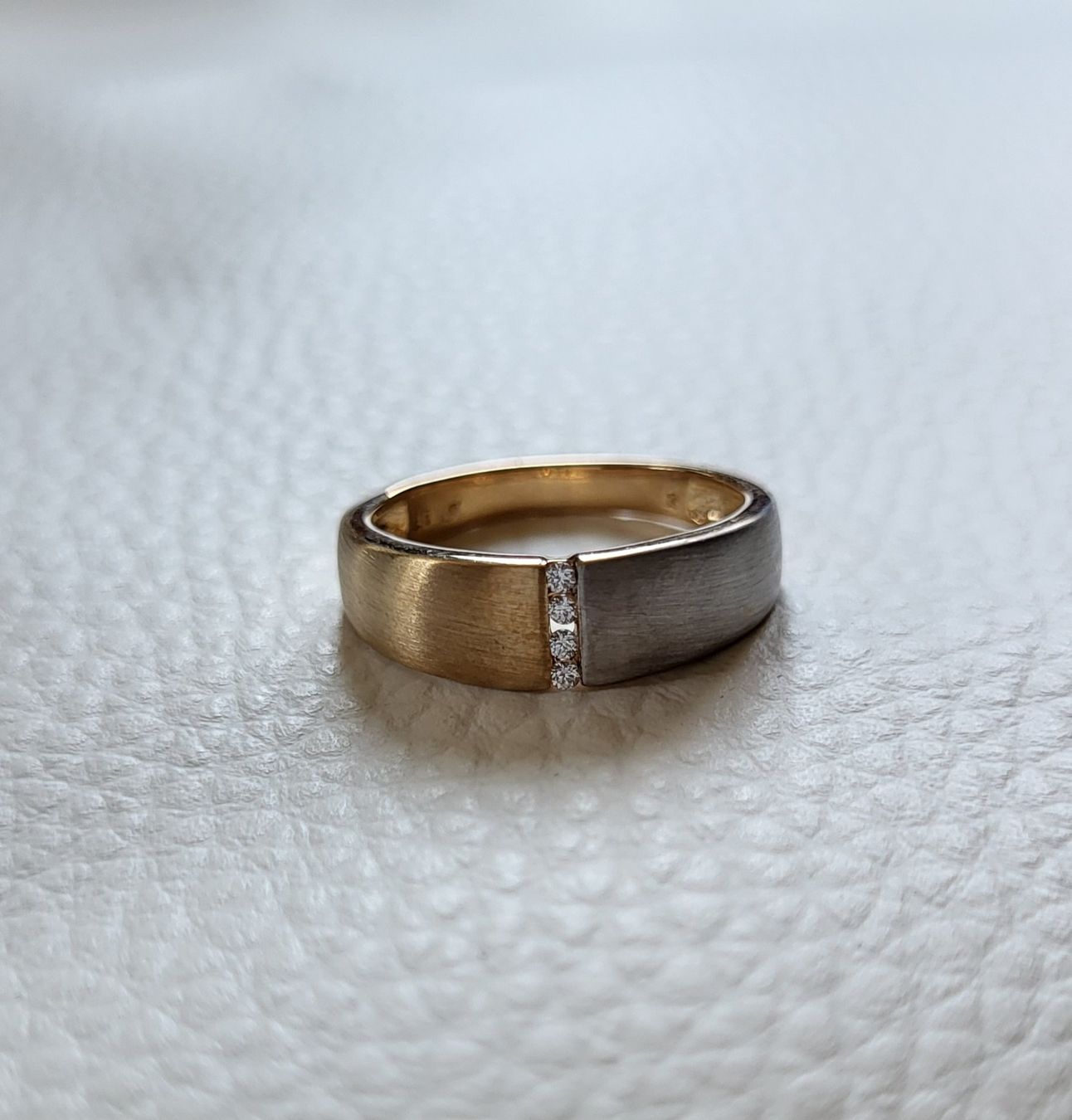 Anelli: Gold Ring Mit Steine – Usato da Wald ZH venduto da Dasilver 8