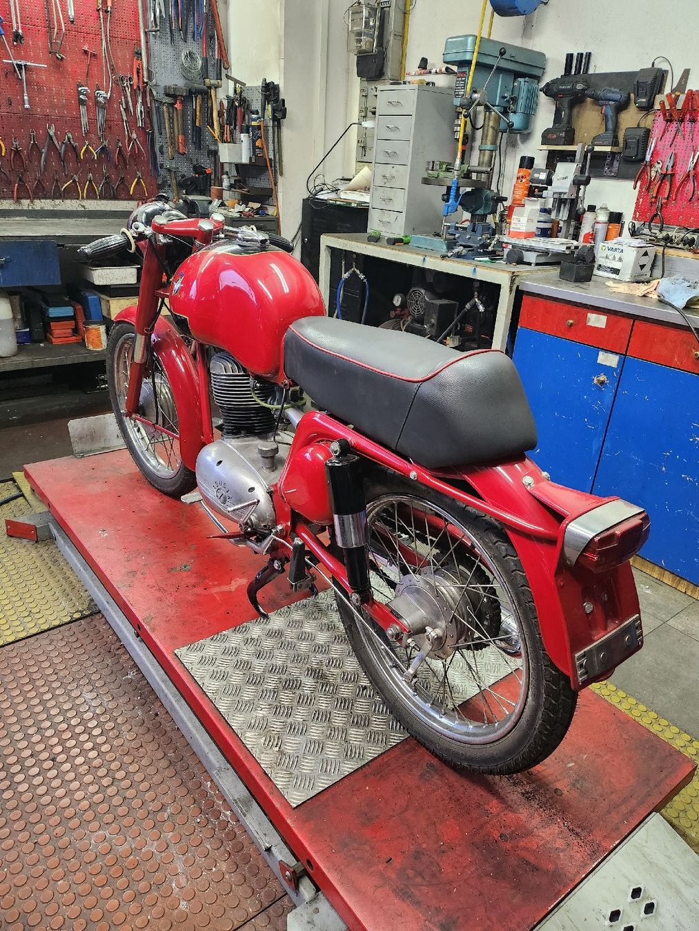 MV Agusta Strasse: MV Agusta – Gebraucht aus Lugano von Bernardino04 7