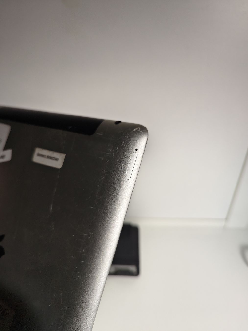 Apple Tablet PC: Apple iPad 4 – Defekt aus La Tour de Peilz von Dejobokin 2