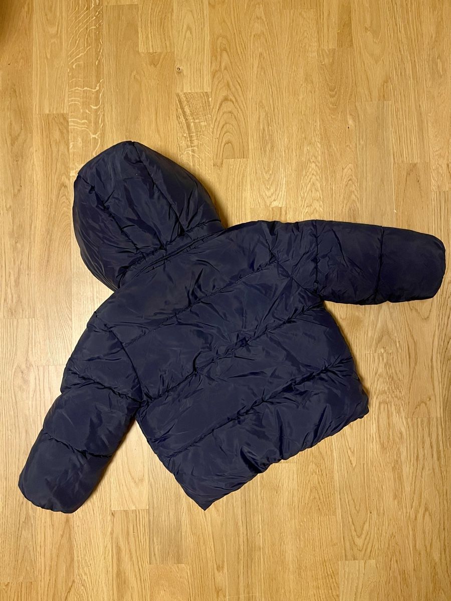 H&M Giacche & Cappotti: Winterjacke, dunkelblau, Gr. 98/104 – Usato da Rapperswil SG venduto da Jule1410 1