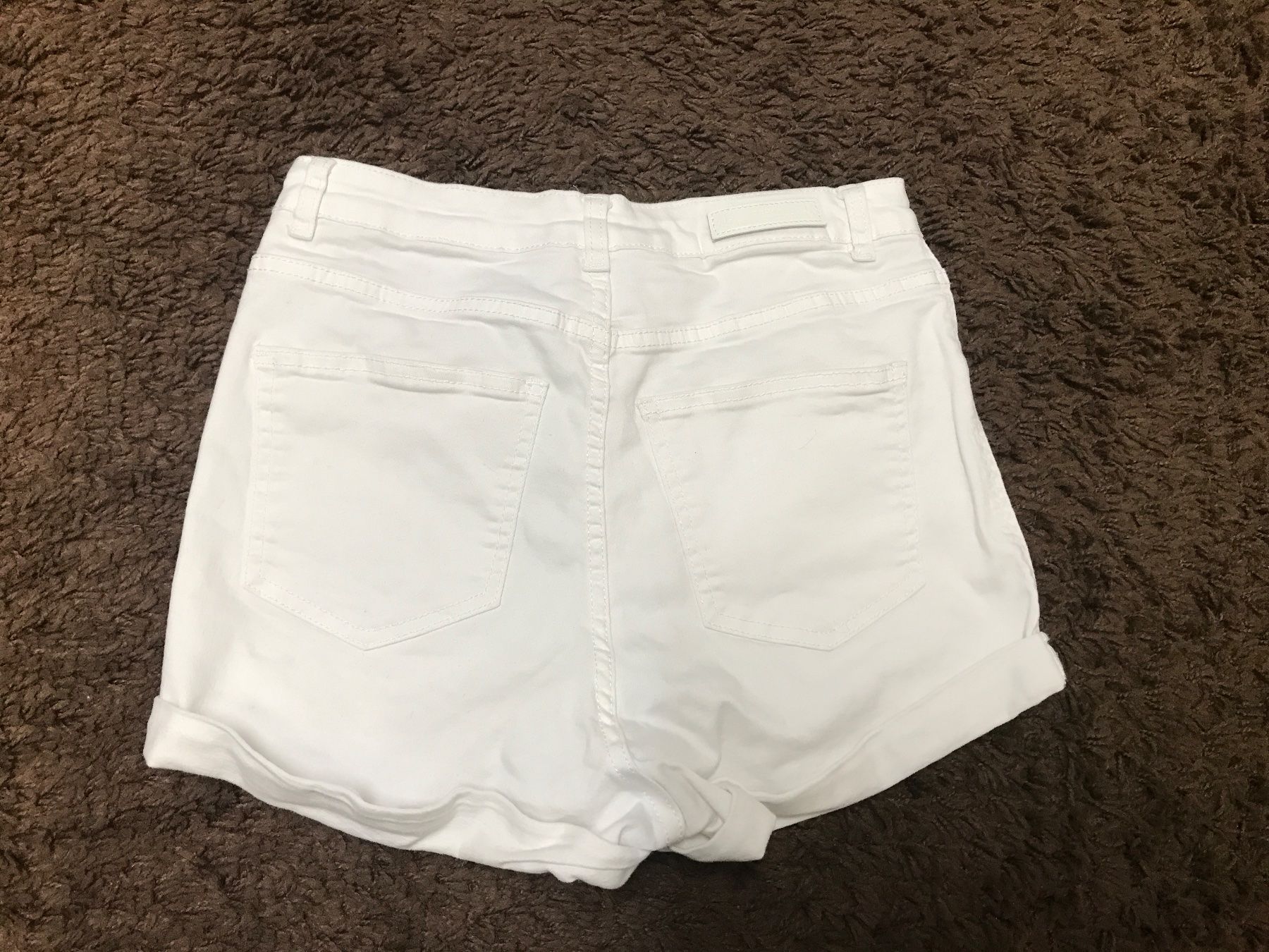 Zebra Pantaloni: Weisse stretchige Shorts von Zebra Gr 38 – Usato da St. Margrethen SG venduto da kellenbh 2