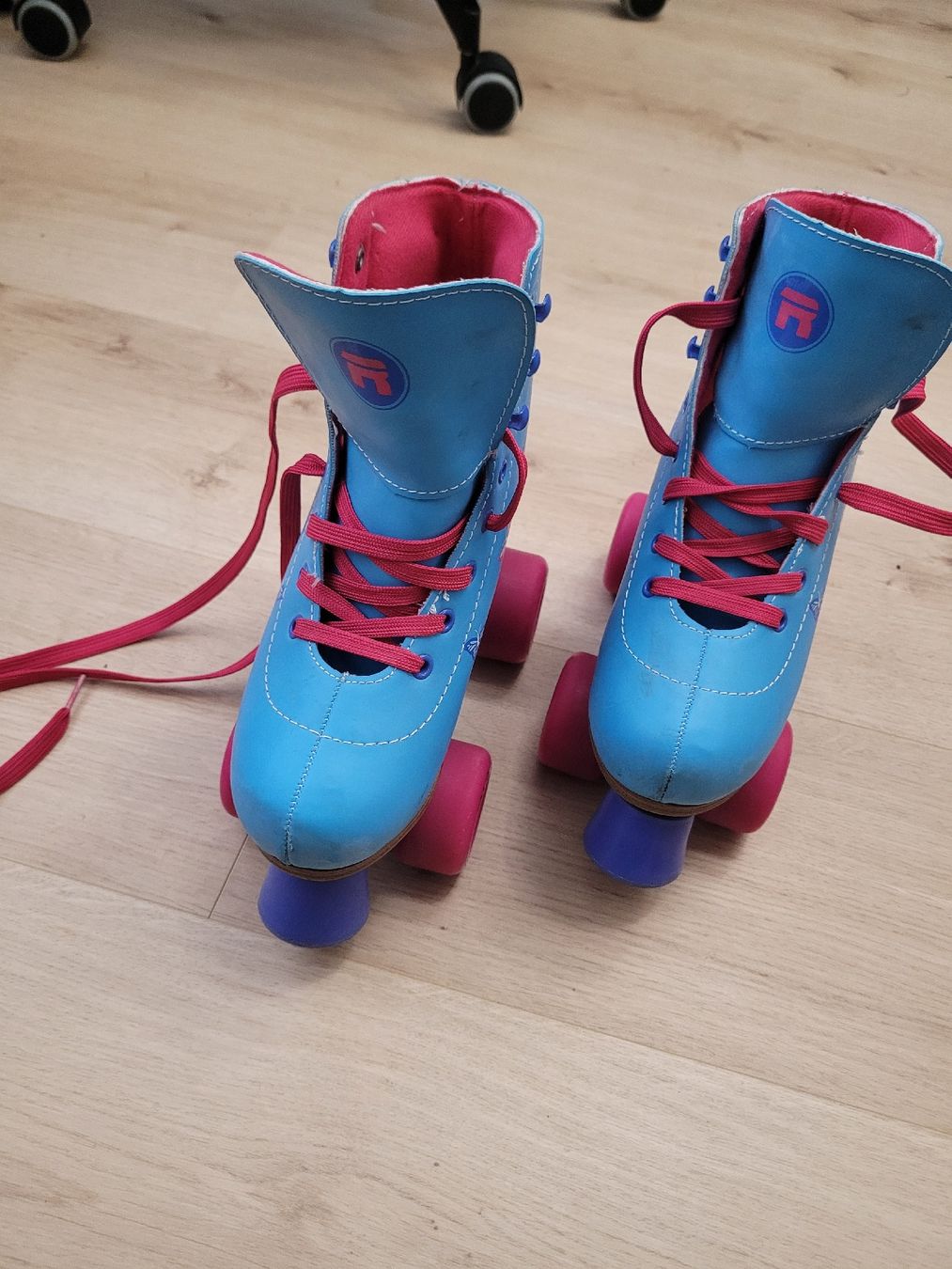 Pattini in linea & Pattini a rotelle: Rollschuh Gr. 31-34 Mädchen – Usato da Lupsingen venduto da sta_wgg5 2
