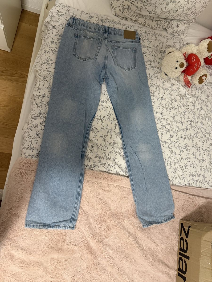 Weekday Jeans: Weekday low waist jeans – Gebraucht aus Bützberg von mor_f2hd
