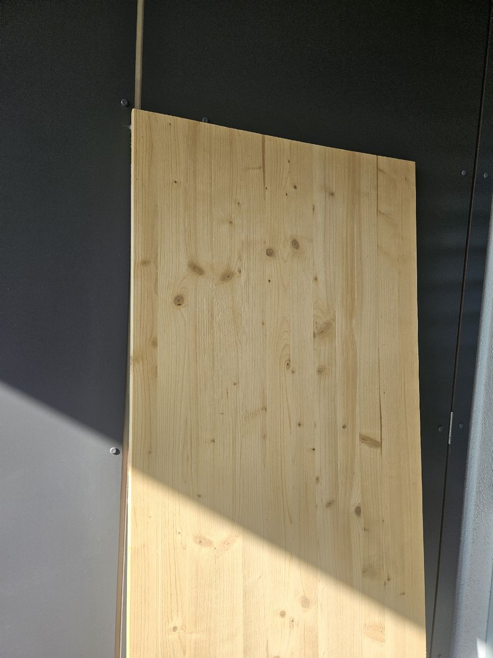 Articles en bois: Holzbrett 2m – D'occasion à Wauwil par justi81 1