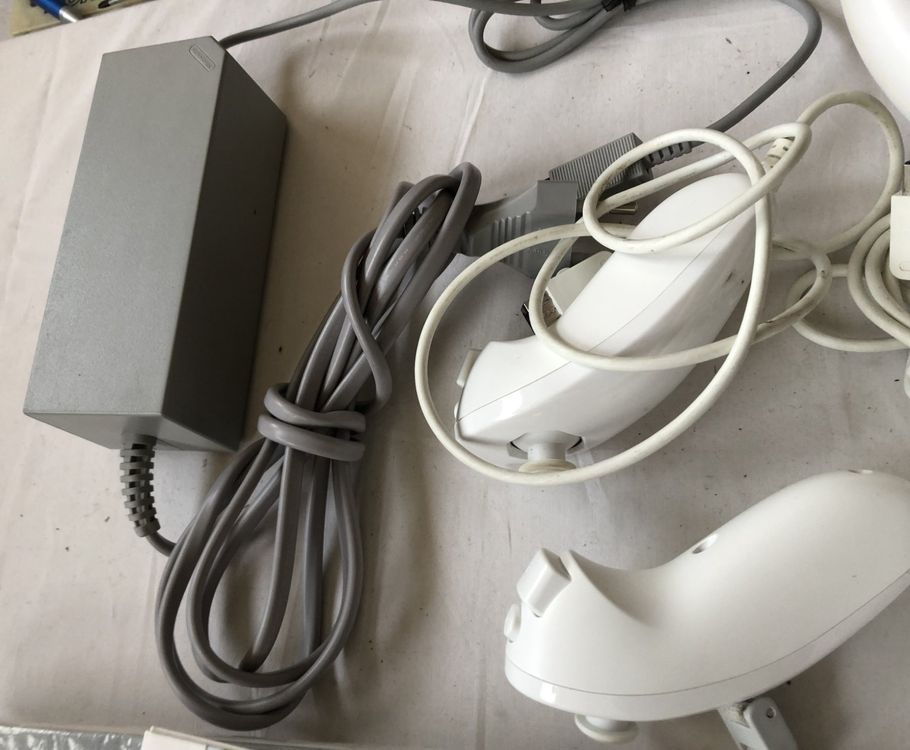 Nintendo Wii - Konsole [weiss] mit sehr viel Zubehör 6