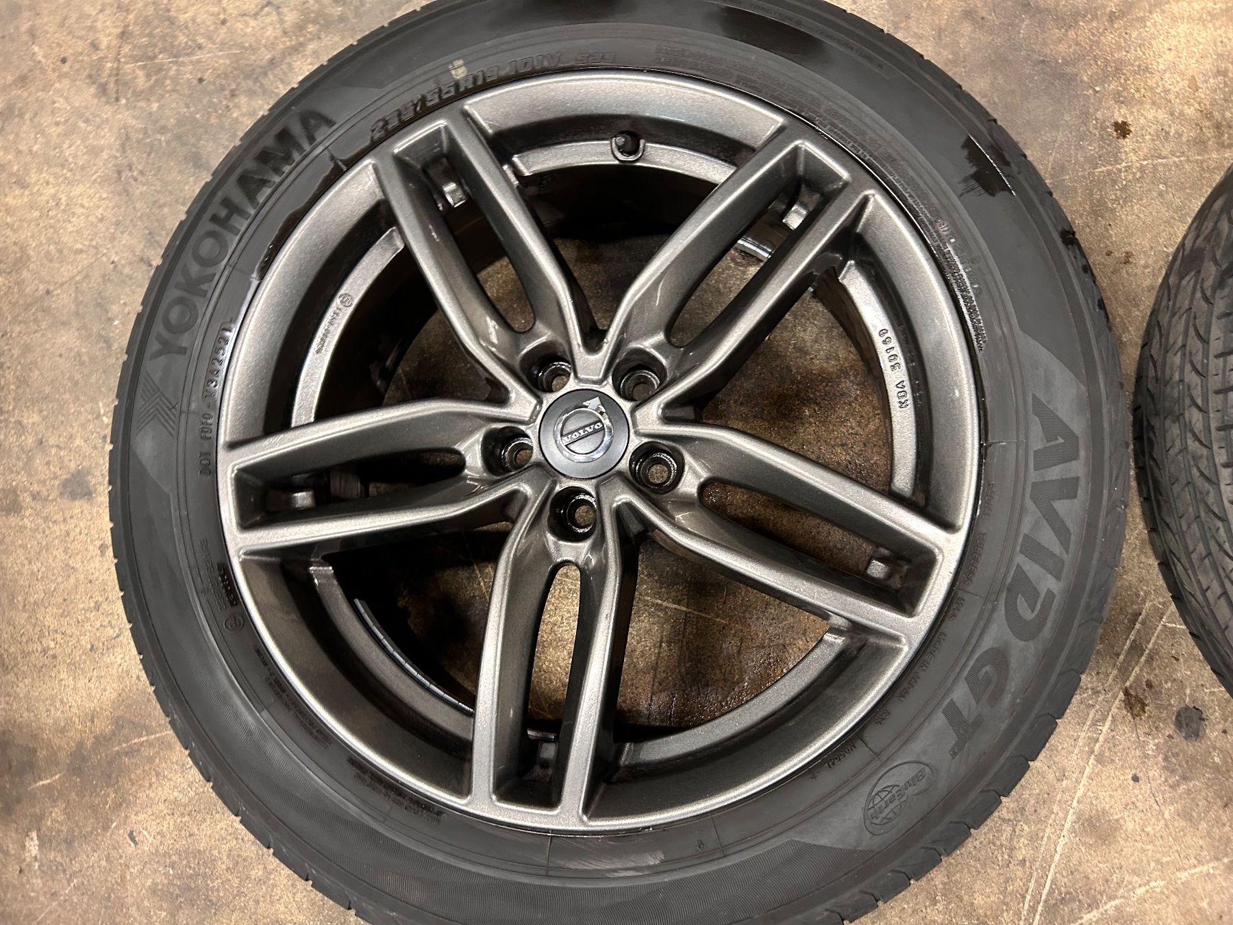 Volvo Pneumatici & Ruote complete: Volvo XC 90 Alufelgen – Usato da freienbach venduto da gatuzo 7