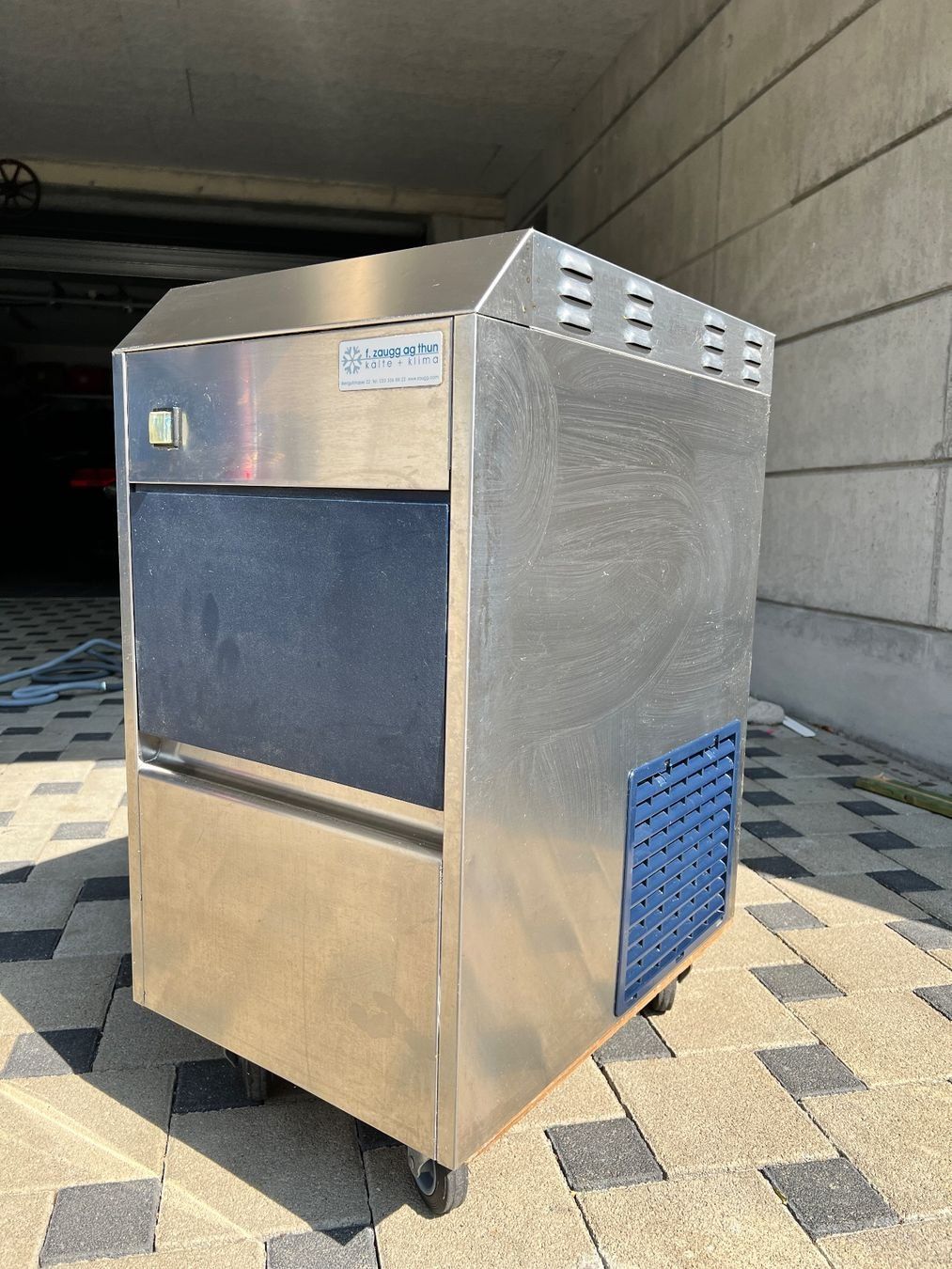 Küchengeräte: Commercial crushed ice Maker - Great Condition – Gebraucht aus Vogelsang AG von inf_qp7q 1