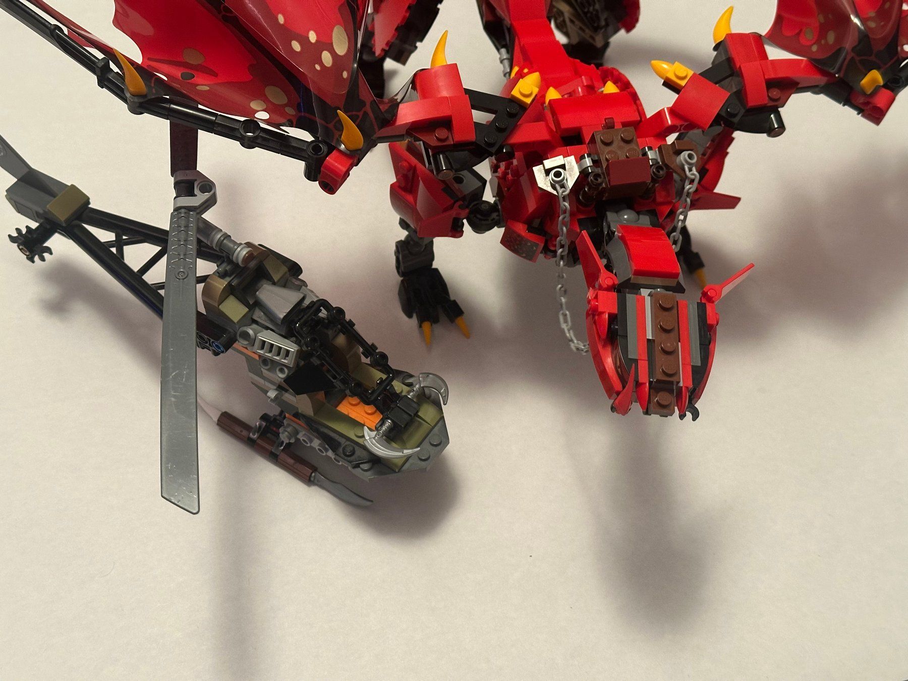Lego Kit di costruzioni: LEGO Ninjago Firstbourne Drache 70653 + Helikopter Bundle – Usato da Meierskappel venduto da mar_cw5