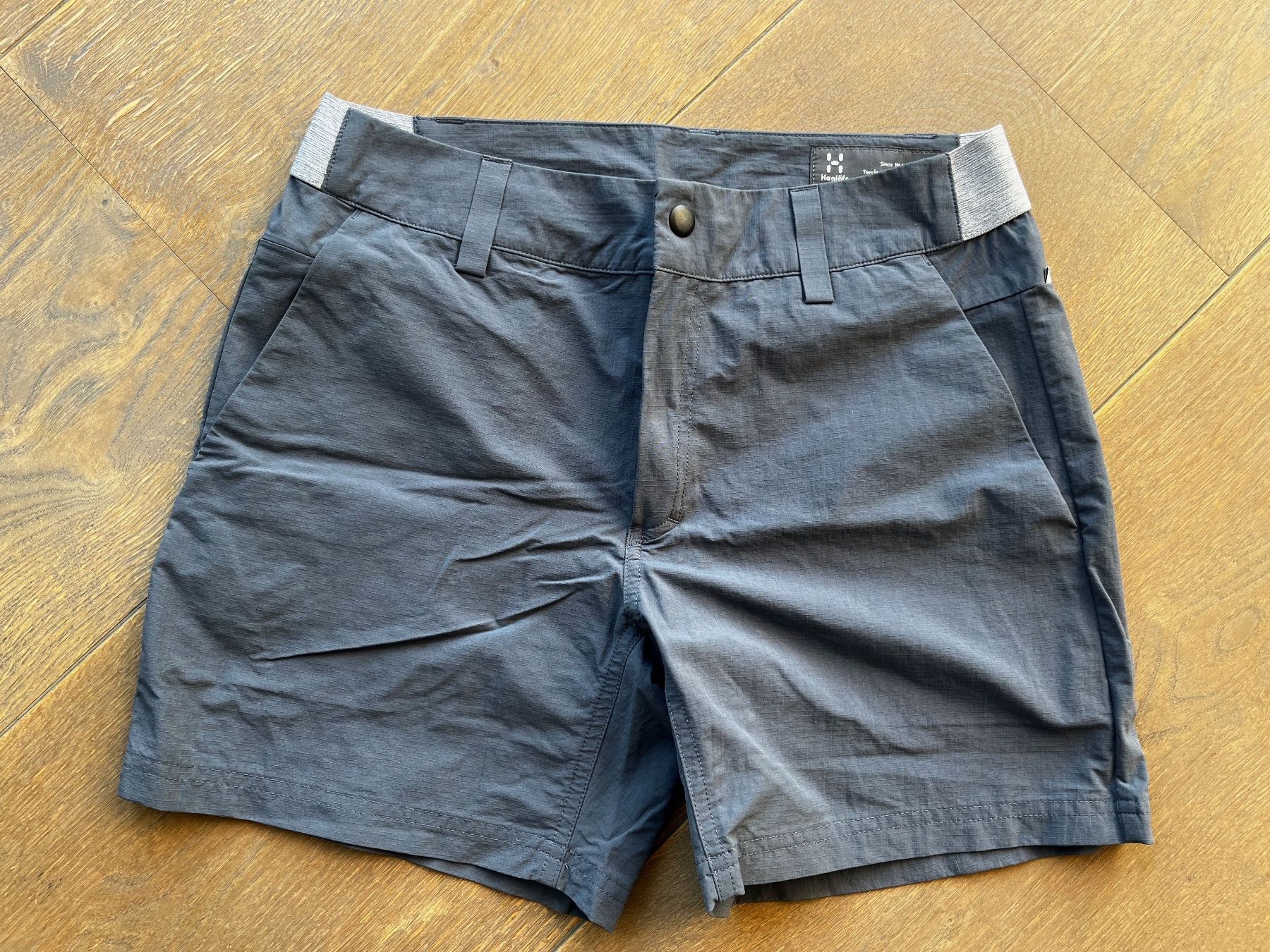Haglöfs Hosen: Short Haglöfs taille 36 – Gebraucht aus Develier von lili_1