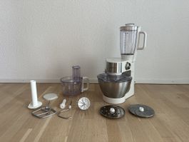 Kenwood Küchenmaschine mit viel Zubehör