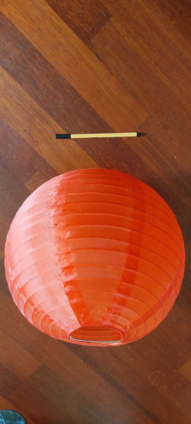 Lampade: Round Paper Lantern Red Medium Size – Usato da Vevey venduto da kowabunga
