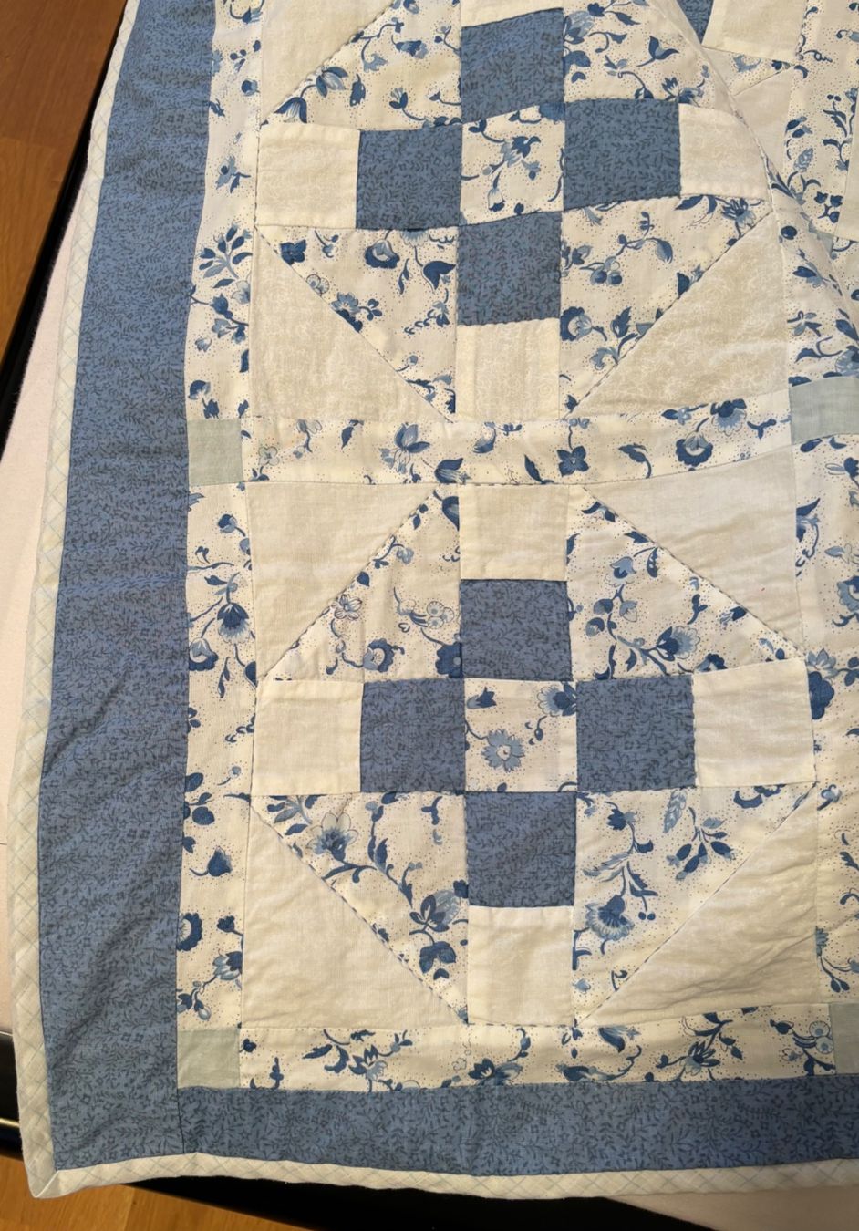 Coperte: PATCHWORK Decke/Bettüberwurf (Handarbeit) – Nuovo (secondo la descrizione) da Zürich venduto da Tzhkely24 2