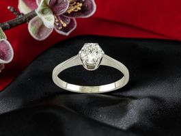 Klassisch - eleganter Diamant - Ring, ca. 0.45 ct H/VS