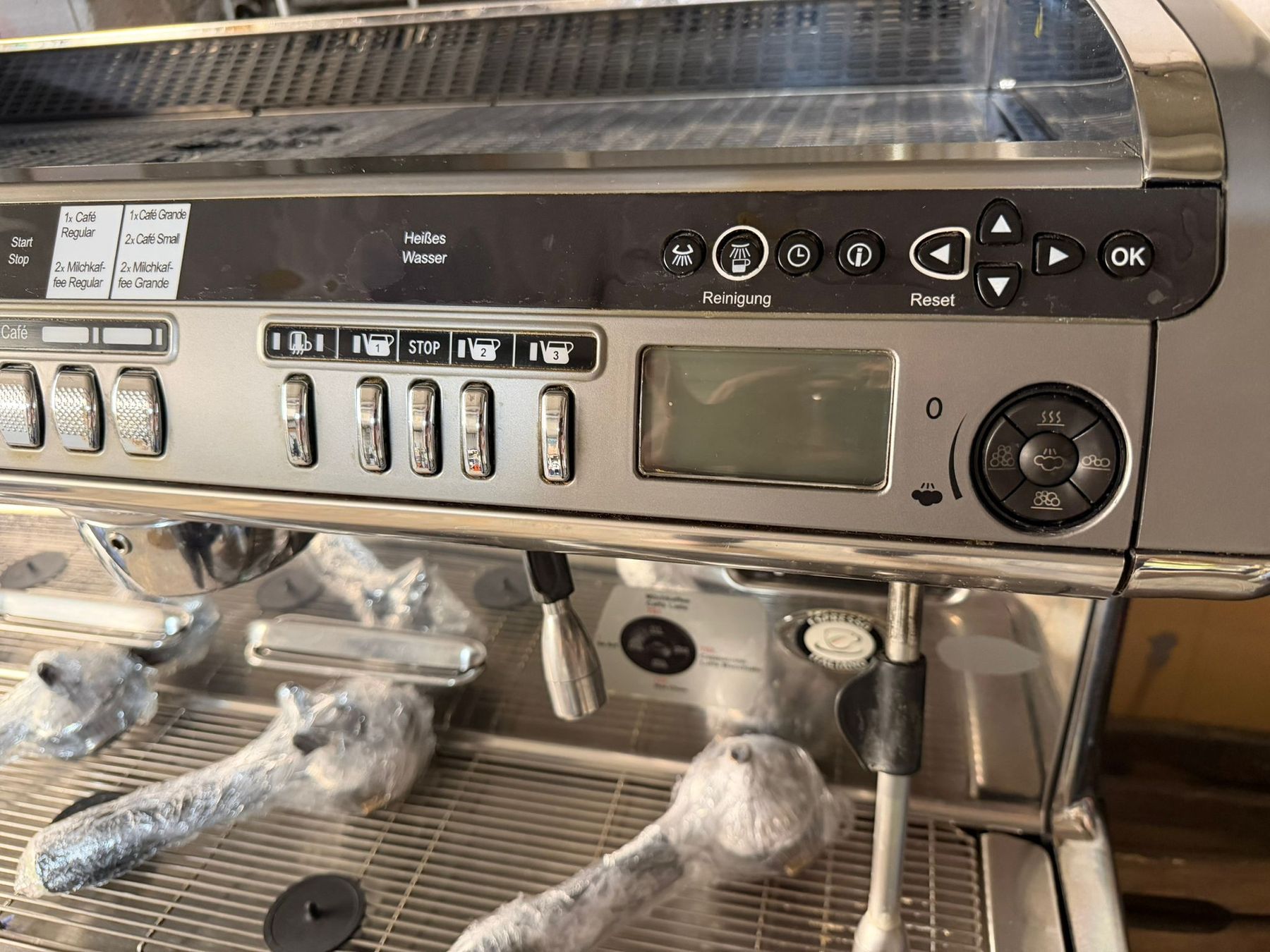 Cimbali Macchine per caffè & Macchine per espresso: LA CIMBALI M39 DOSTARON Kaffemaschine – Usato da Zürich venduto da 5183840711 4