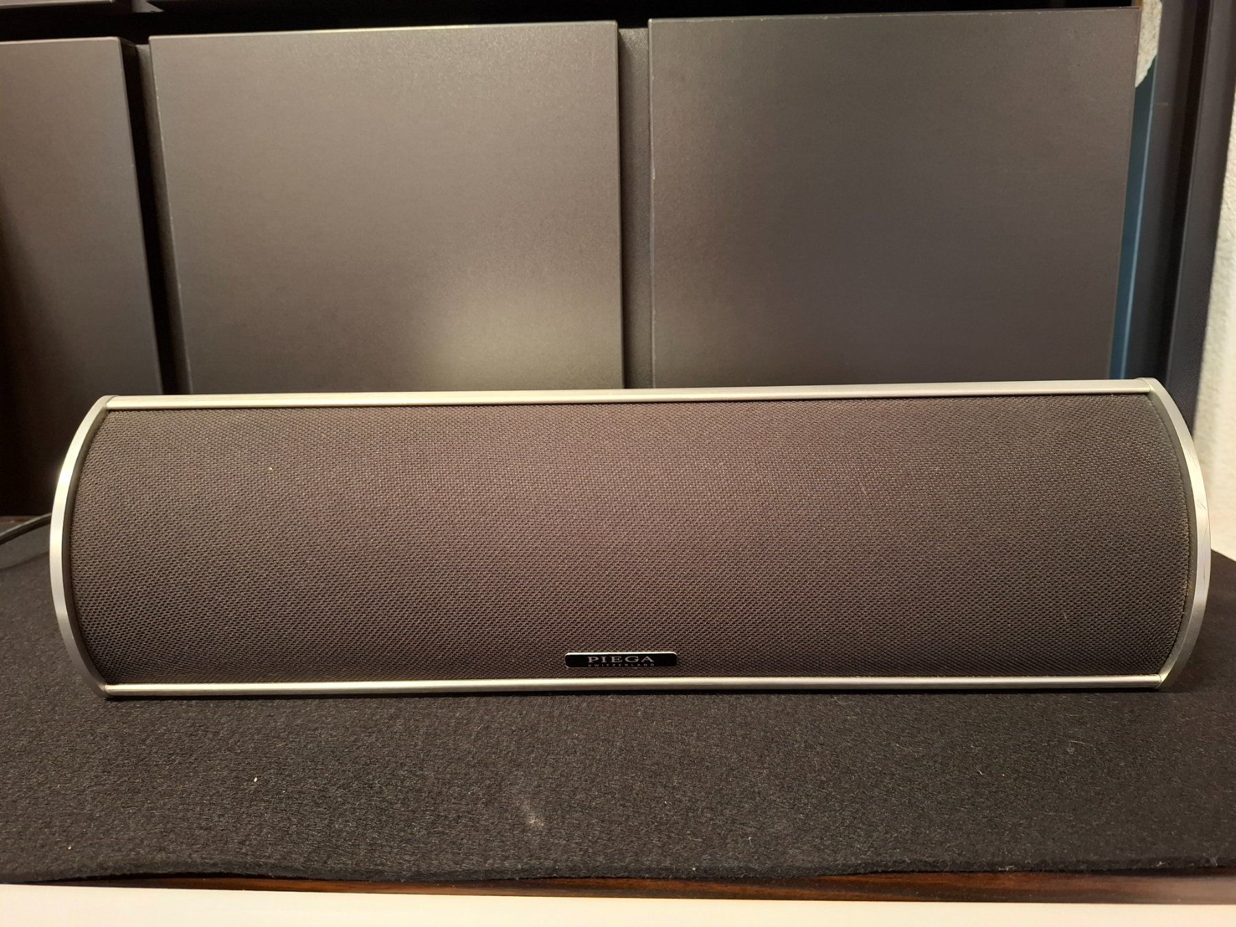 Piega Casse acustiche: Piega TMicro Center Silber Schwarz – Usato da Kerzers venduto da Hubihifi