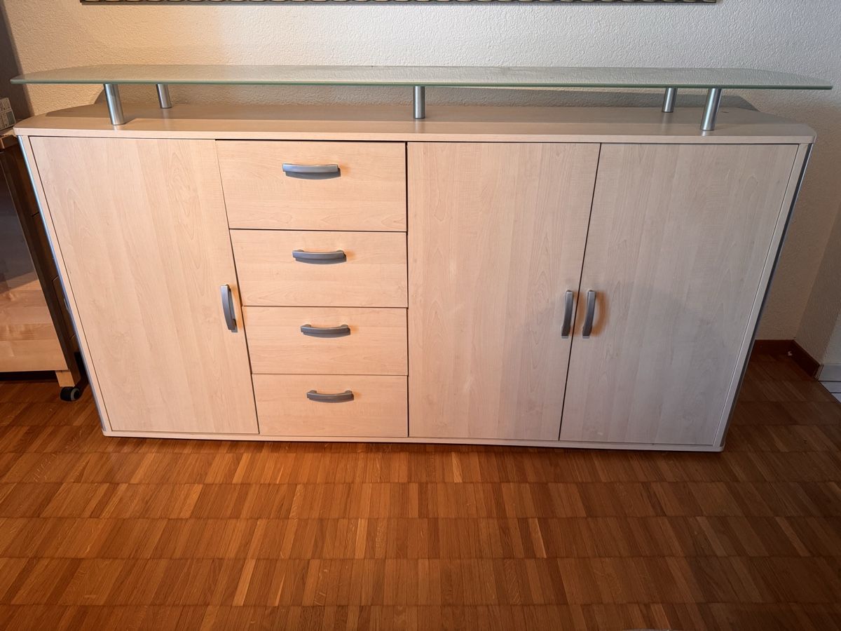 Commodes: Helles Sideboard / Anrichte mit Glasplatte – D'occasion à Langendorf par furki_99