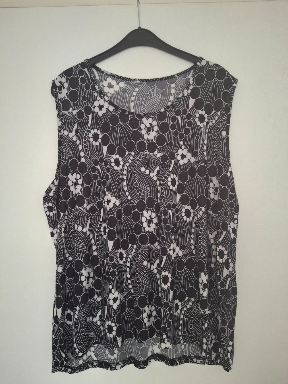T-shirt: Shirt mit Blumenmuster, Grosse Grössen – Nuovo (secondo la descrizione) da WALTERSWIL SO venduto da thb_ybm8
