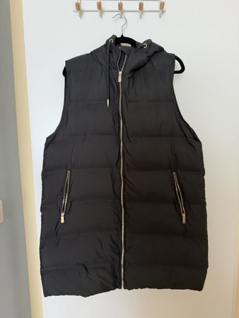 Zara Steppweste mit Kapuze Grösse XXL schwarz guter Zustand