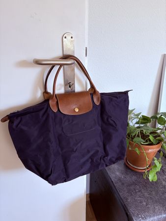 Elegante Longchamp Tasche, Dunkles Violett, sehr elegant